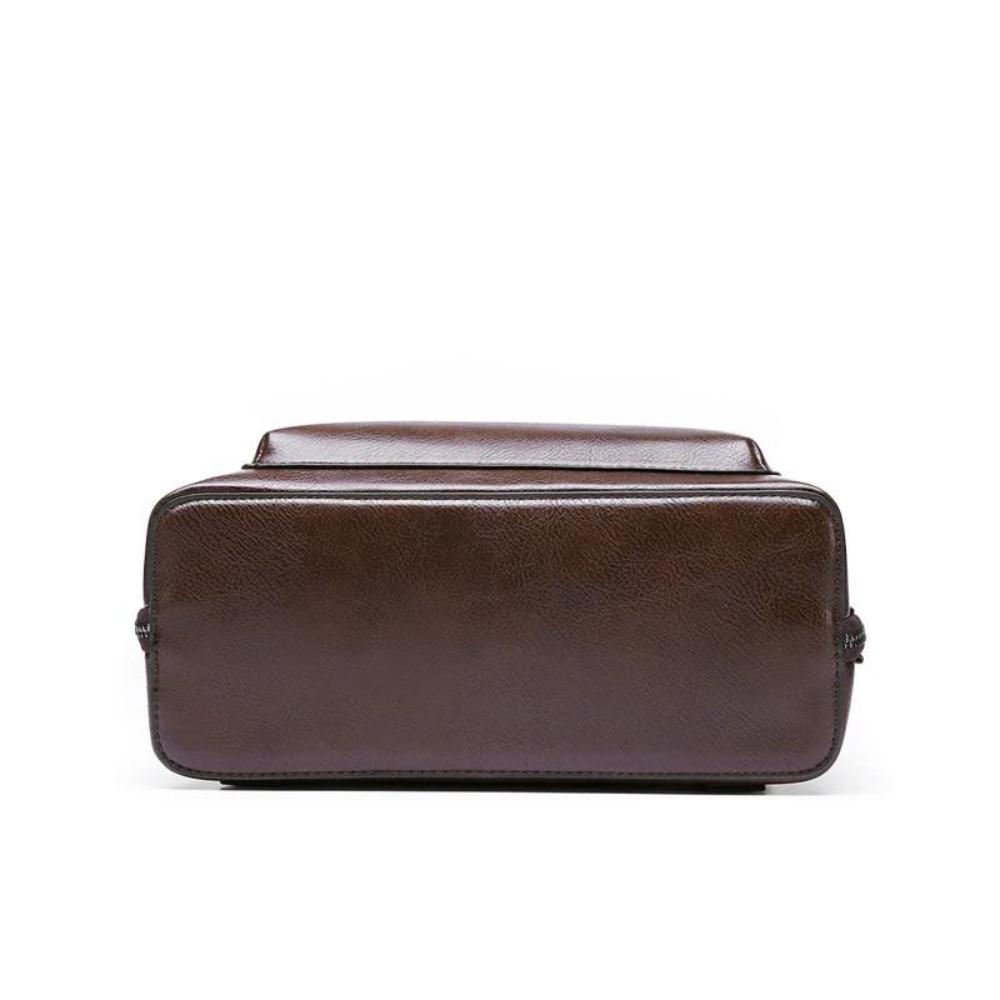 Stella | Classic backpack with double zipper in a simple design