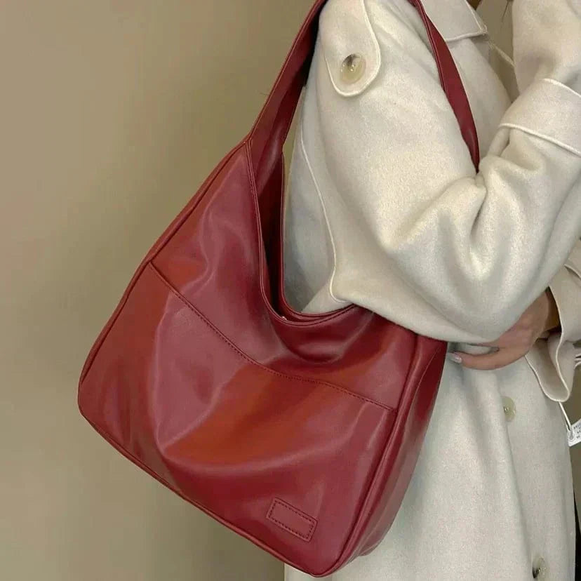 Goia Shoulder Bag