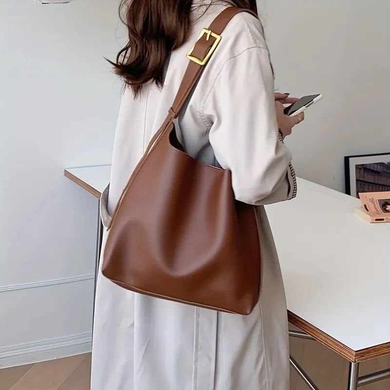Velours d'Or | ELEGANT SHOULDER BAG WITH LEATHER ACCENTS