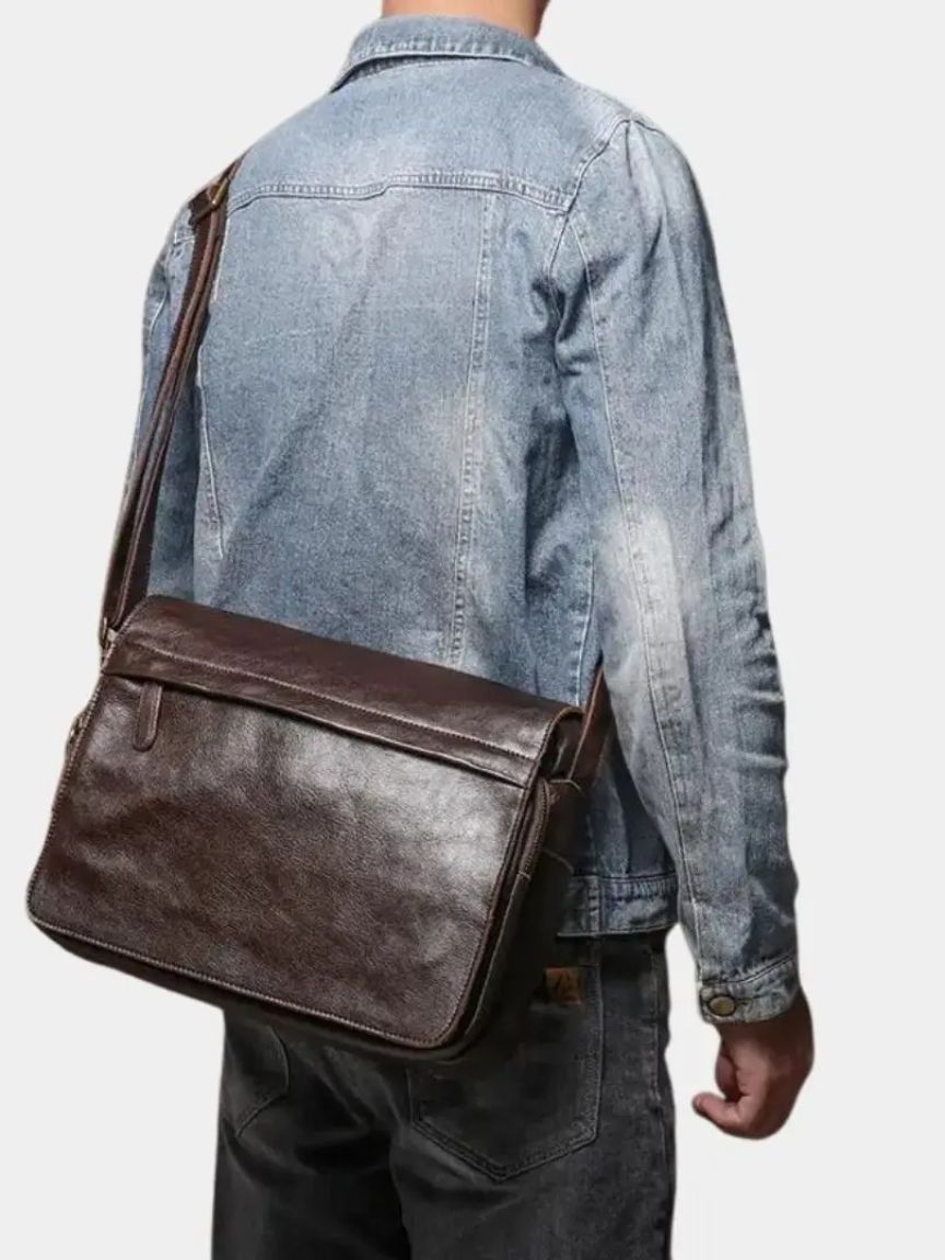 Classic Leather Messenger Bag