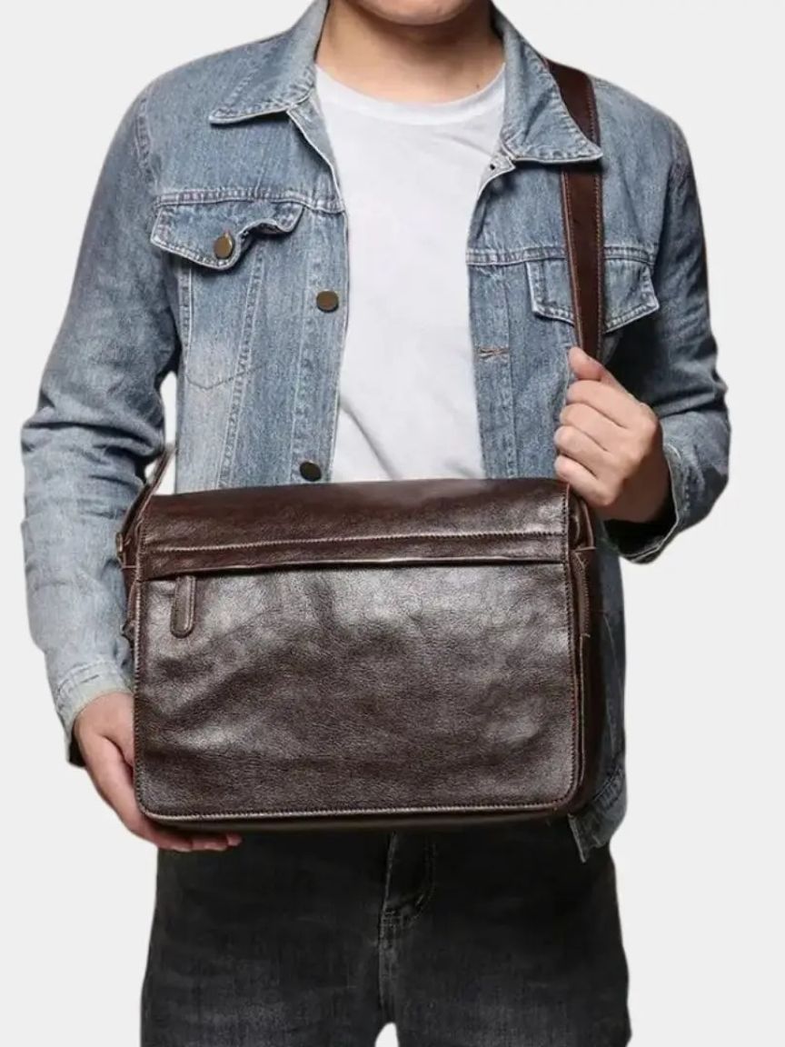 Classic Leather Messenger Bag