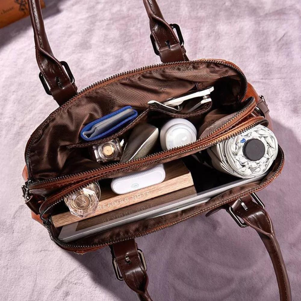 Silke | Timeless Luxury Handbag with a Bold Accent