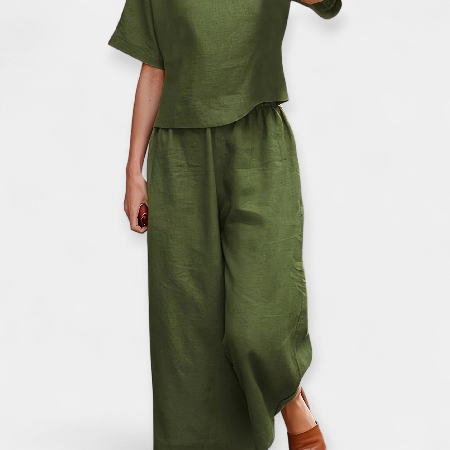 Loose-Fitting Trouser Set with Short Sleeves