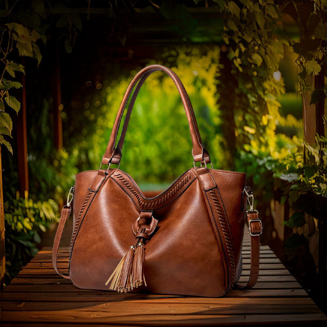 Nellie | Elegant and Demanding Shoulder Bag