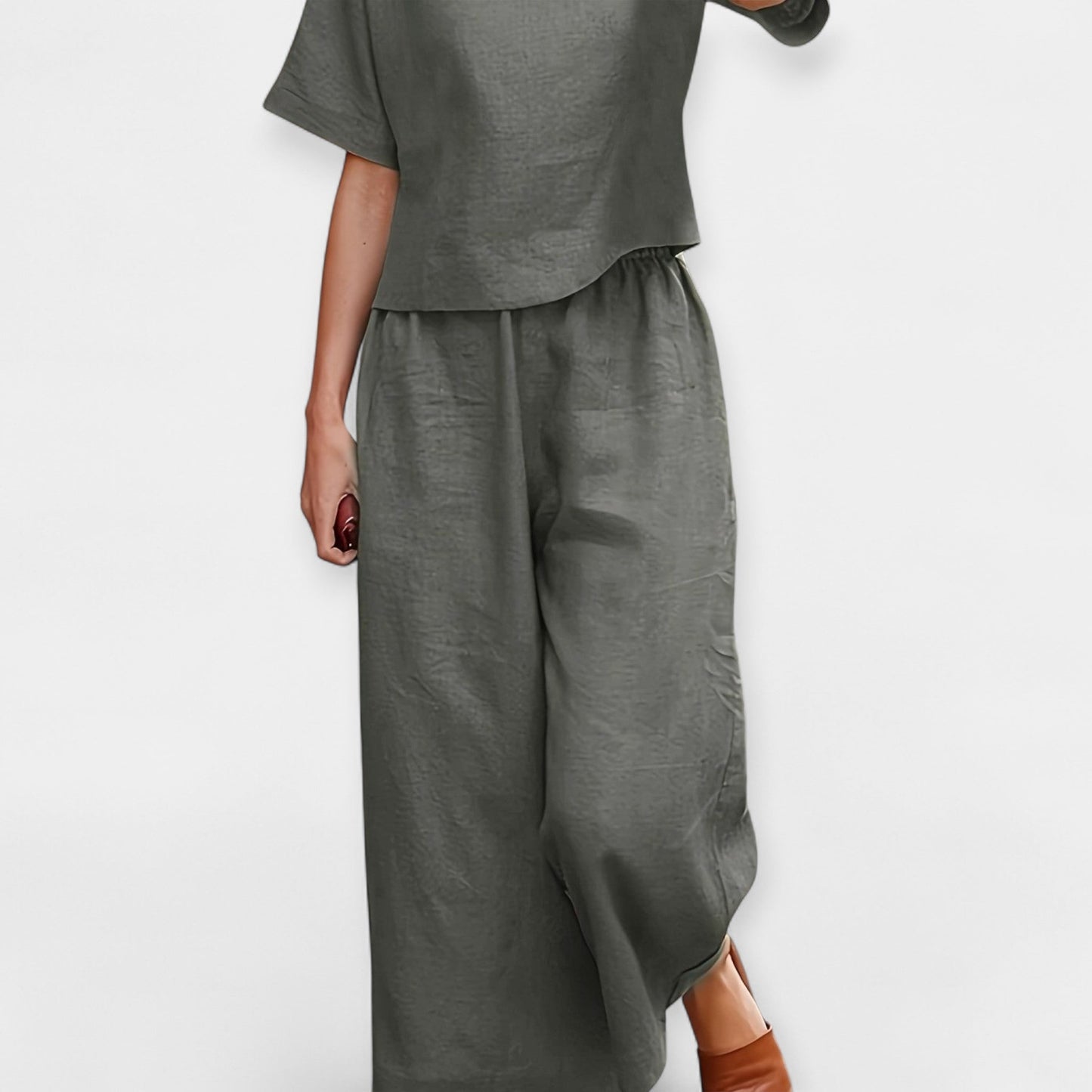 Loose-Fitting Trouser Set with Short Sleeves