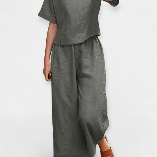 Loose-Fitting Trouser Set with Short Sleeves
