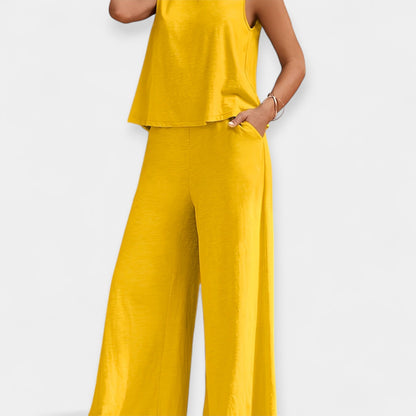 Set with Sleeveless Top and Wide Trousers