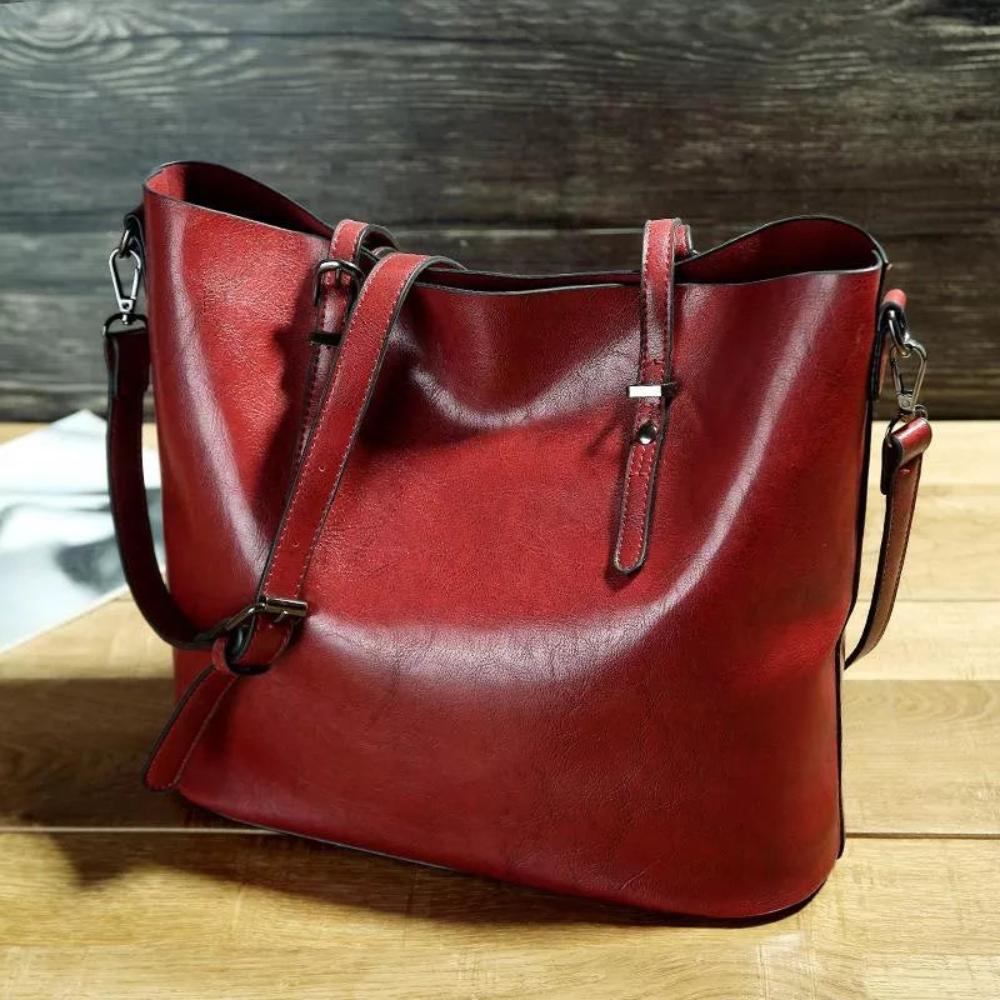 Nicole | Preferred Vintage Shoulder Bag