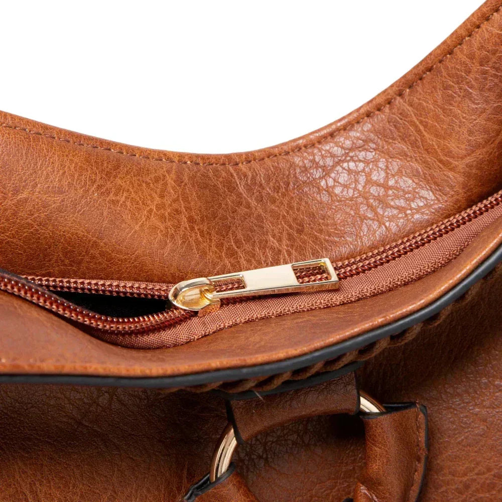 Nellie | Elegant and Demanding Shoulder Bag