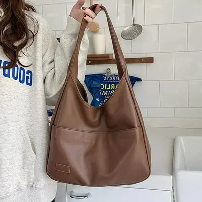 Goia Shoulder Bag