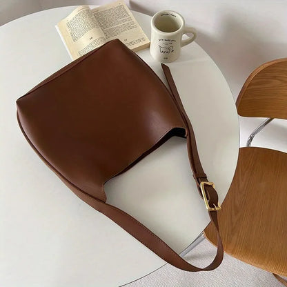 Velours d'Or | ELEGANT SHOULDER BAG WITH LEATHER ACCENTS