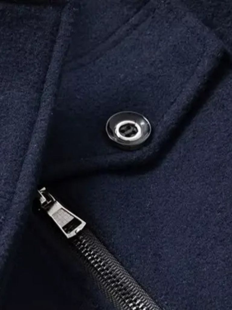 Aristocratic Black Wool Coat