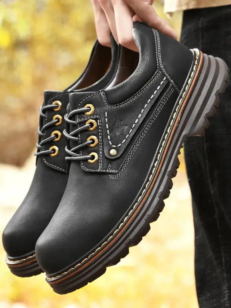 Elegant Oxfords Made from British Leather