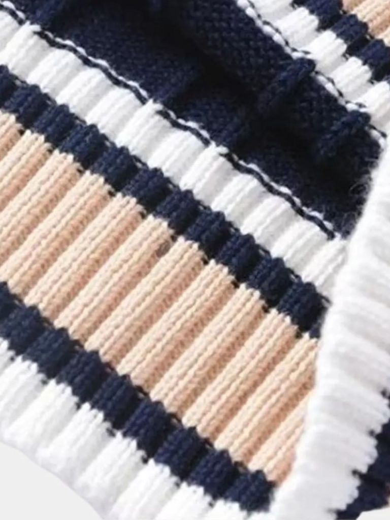 Elegant Knitted Gilet with V-Neck